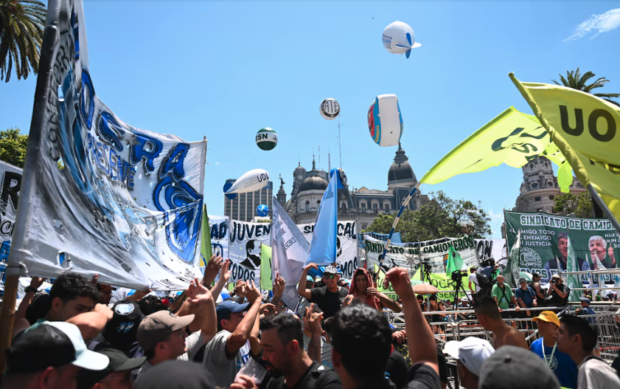 Reforma laboral en debate: masiva movilización y tensiones sindicales
